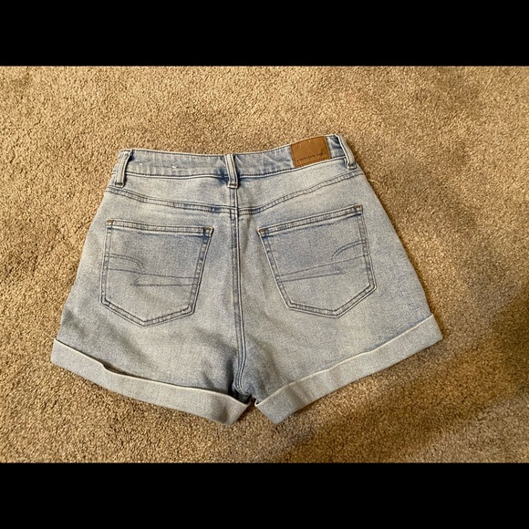 ❌SOLD❌AE Stretch Denim/Jean Mom Shorts Size 2 - Picture 9 of 13